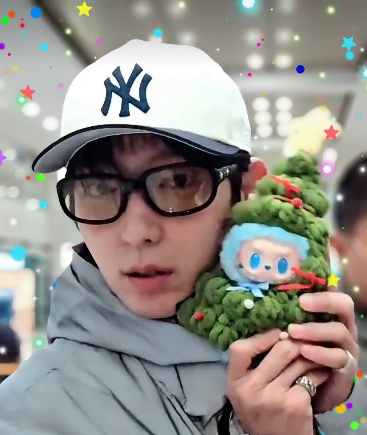 Recent activity shot of Lee Joongi