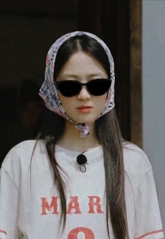 Recent activity shot of Kim Hyeyoon
