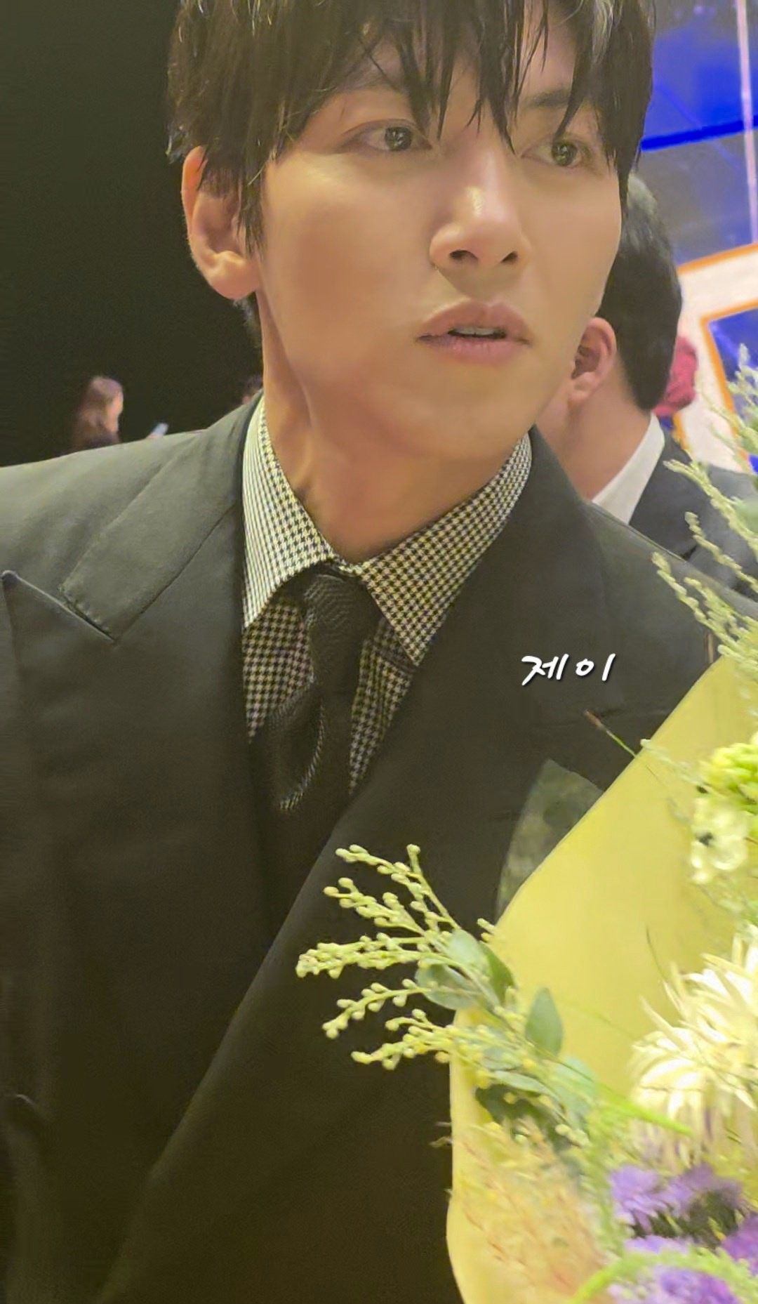 Wallpaper spesial buatan penggemar Ji Changwook