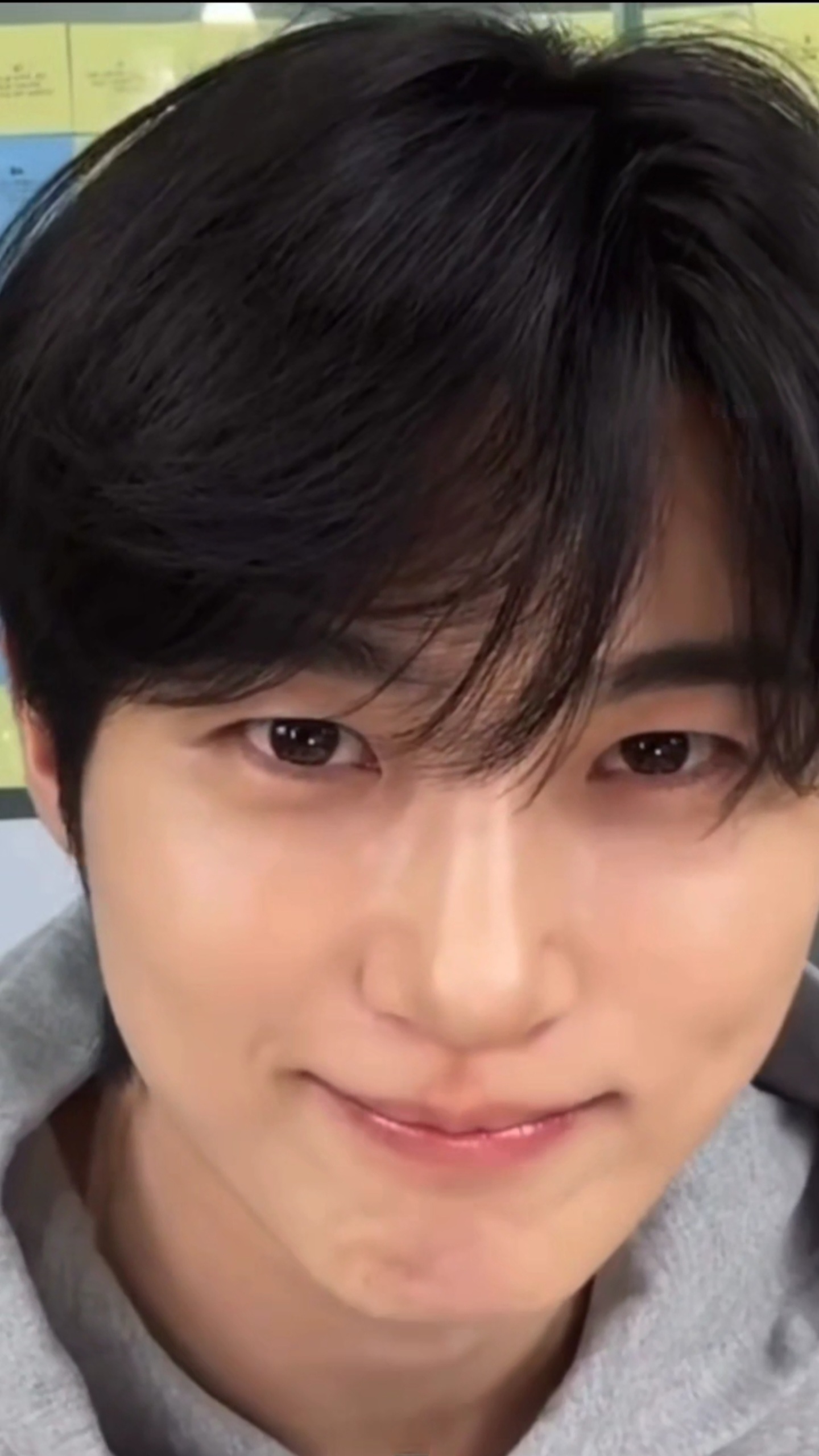 Behind-the-scenes cut of Byeon Wooseok