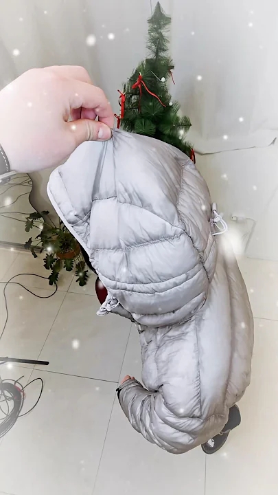 Recent activity shot of Choi Siwon