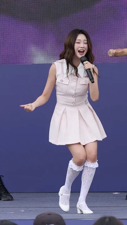 Emotional wallpaper shared by fans for Hong Jiyoon