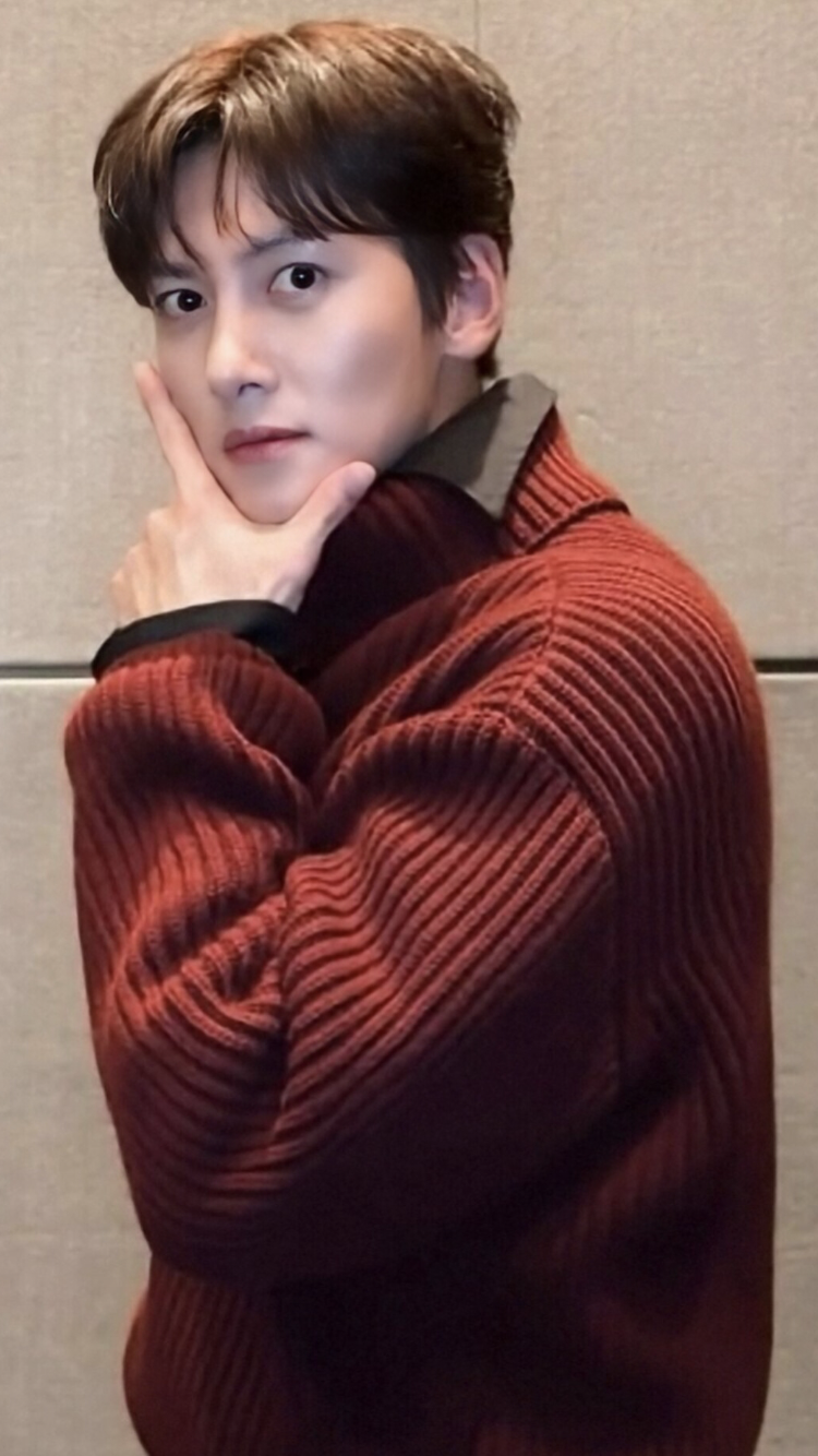 Behind-the-scenes cut of Ji Changwook