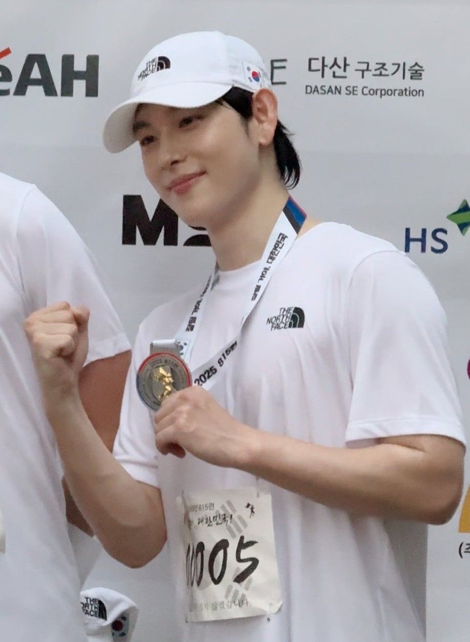 Latest photo of Yim Siwan