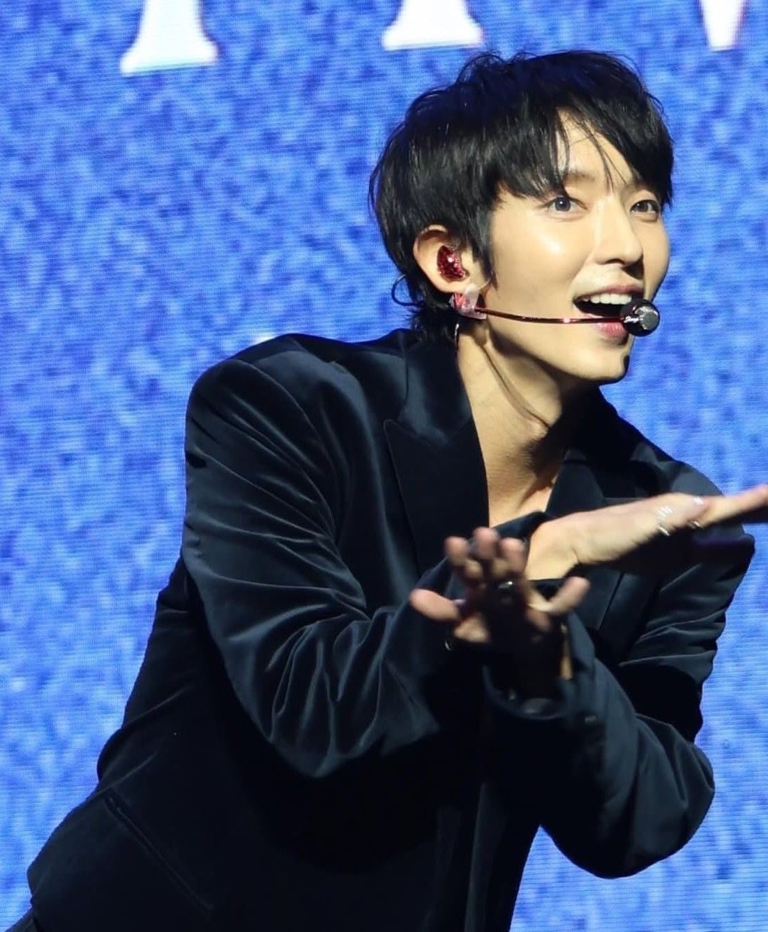 Recent activity shot of Lee Joongi