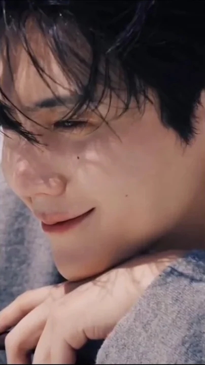 Representative background image loved by Kim Seonho fandom