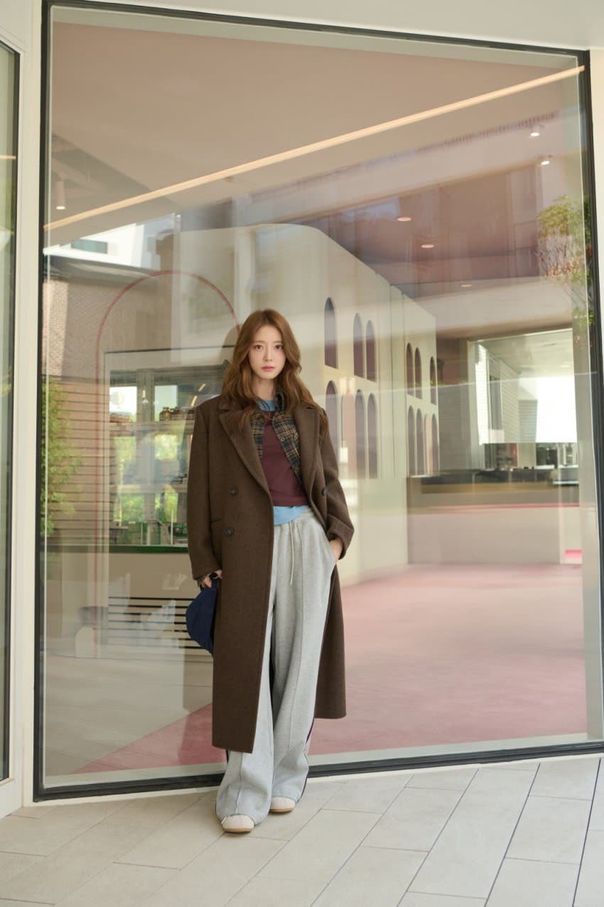 Recent activity shot of Lee Seyoung