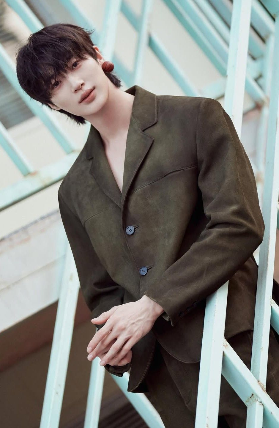Behind-the-scenes cut of Byeon Wooseok