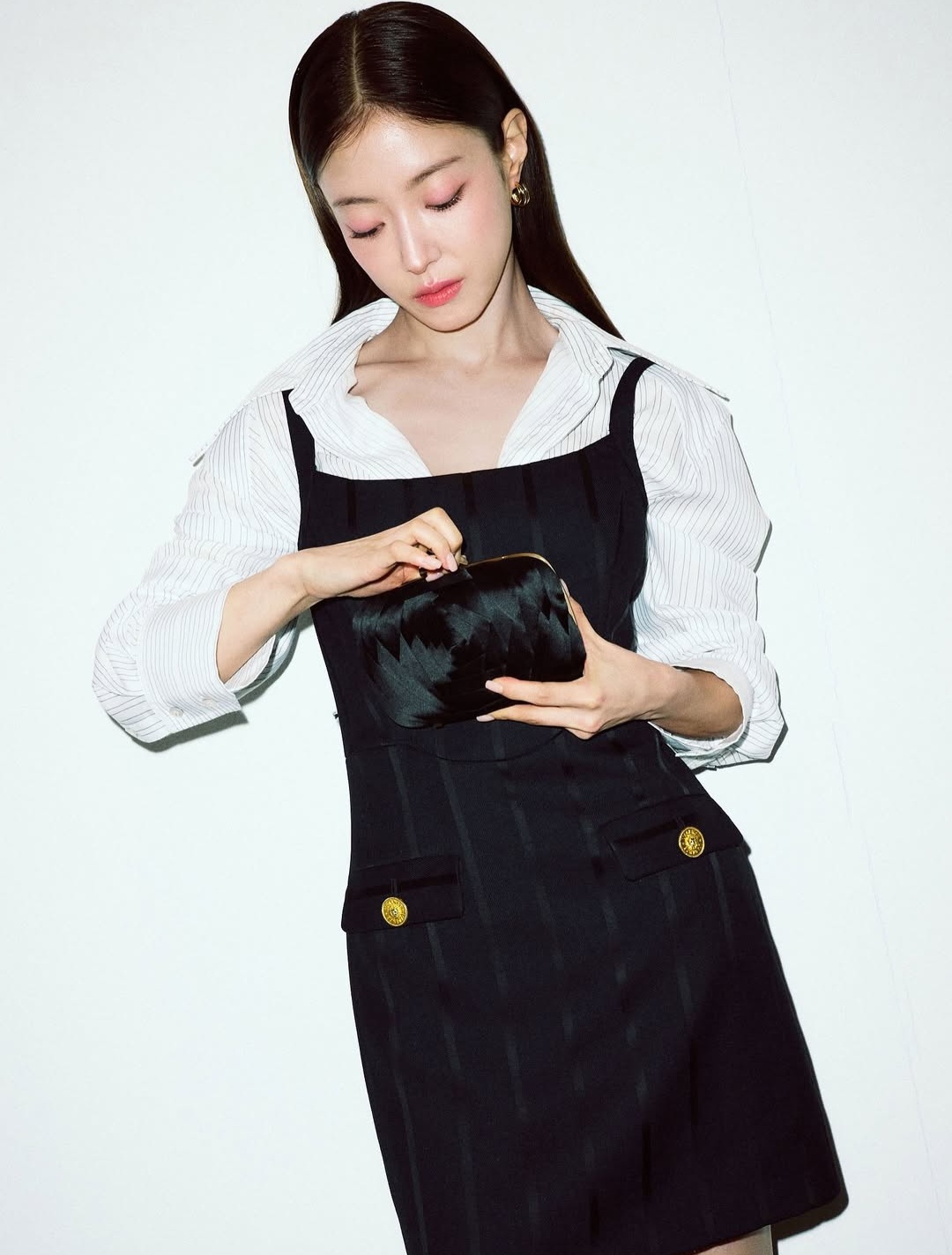 Recent activity shot of Lee Seyoung