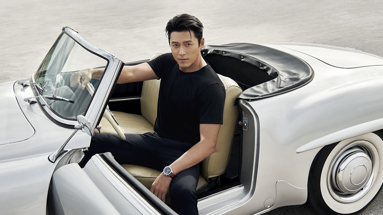 A moment captured by a fan of Hyun Bin