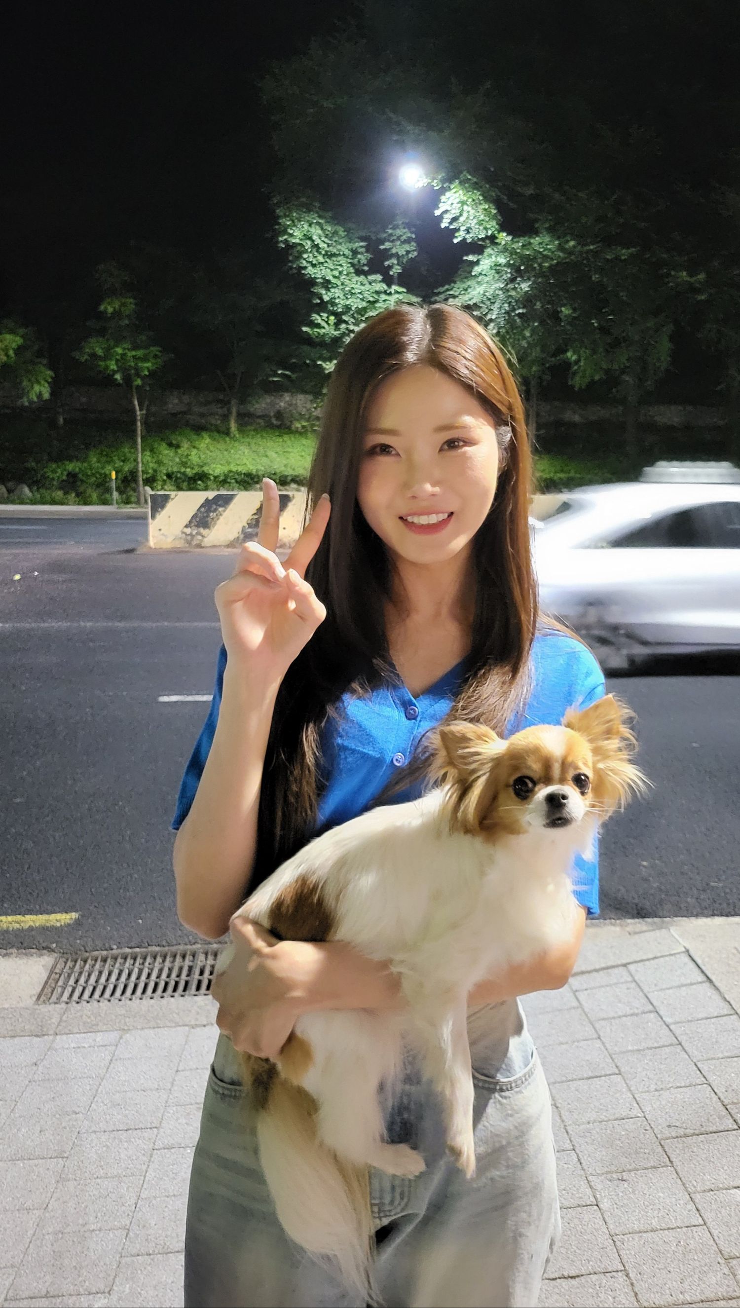 Today's popular wallpaper in Bae Ahyeon community
