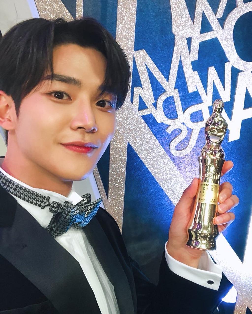 路云的最新照片