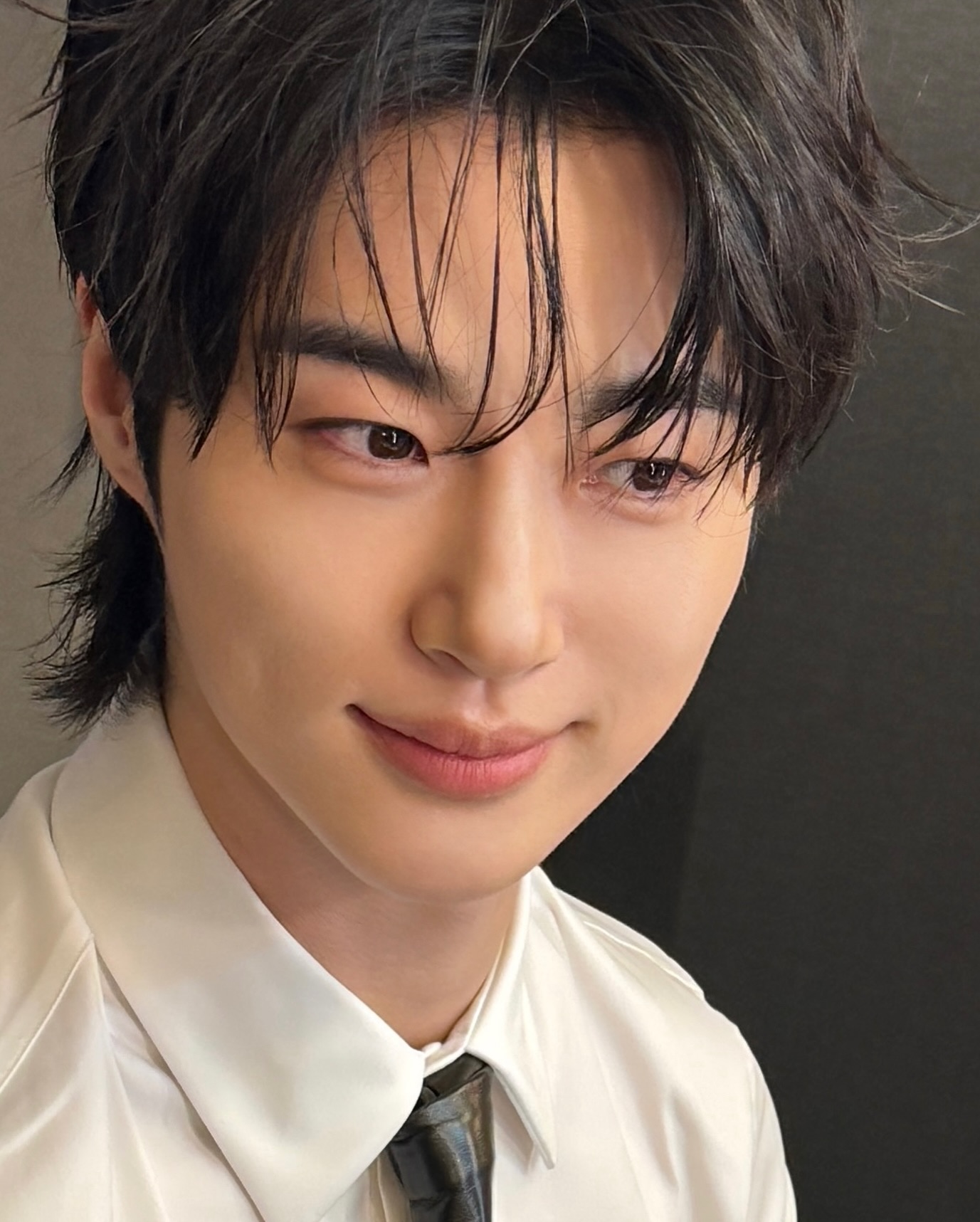 Recent activity shot of Byeon Wooseok