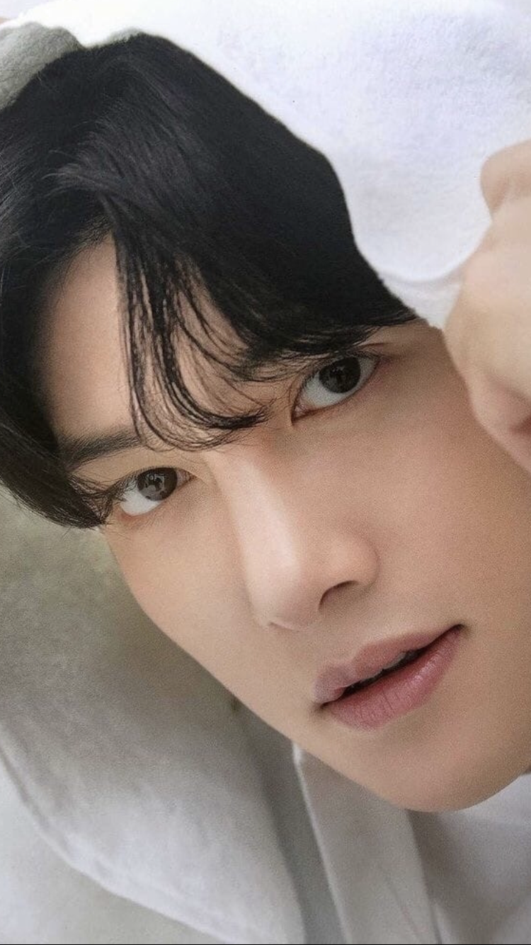 Latest photo of Ji Changwook