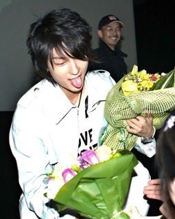 A moment captured by a fan of Lee Joongi