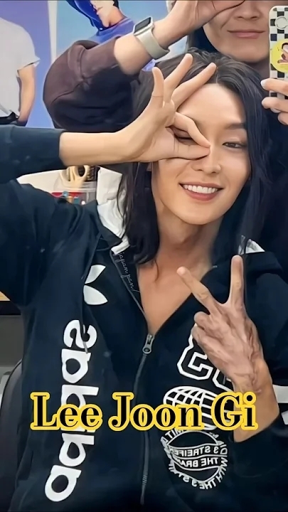 Today's popular wallpaper in Lee Joongi community