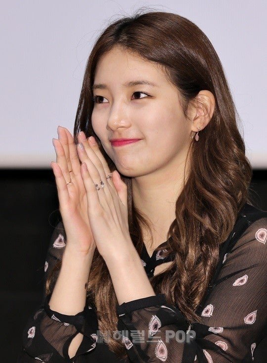 Behind-the-scenes cut of Bae Suzy