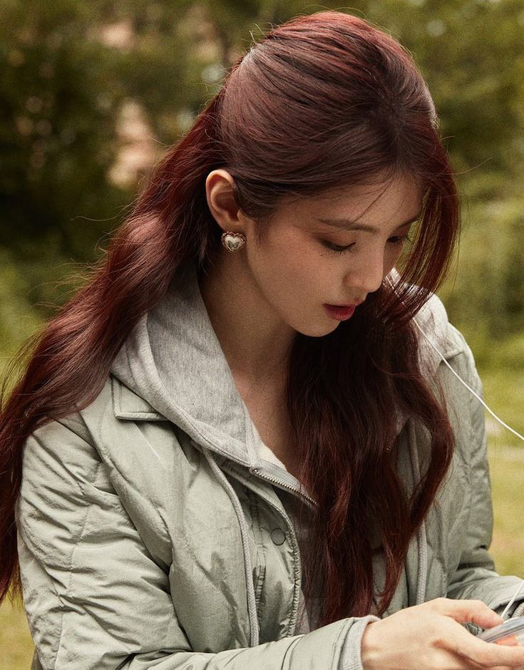 Behind-the-scenes cut of Han Sohee