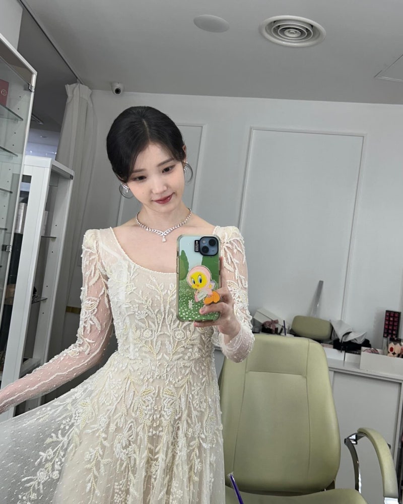 Latest photo of IU