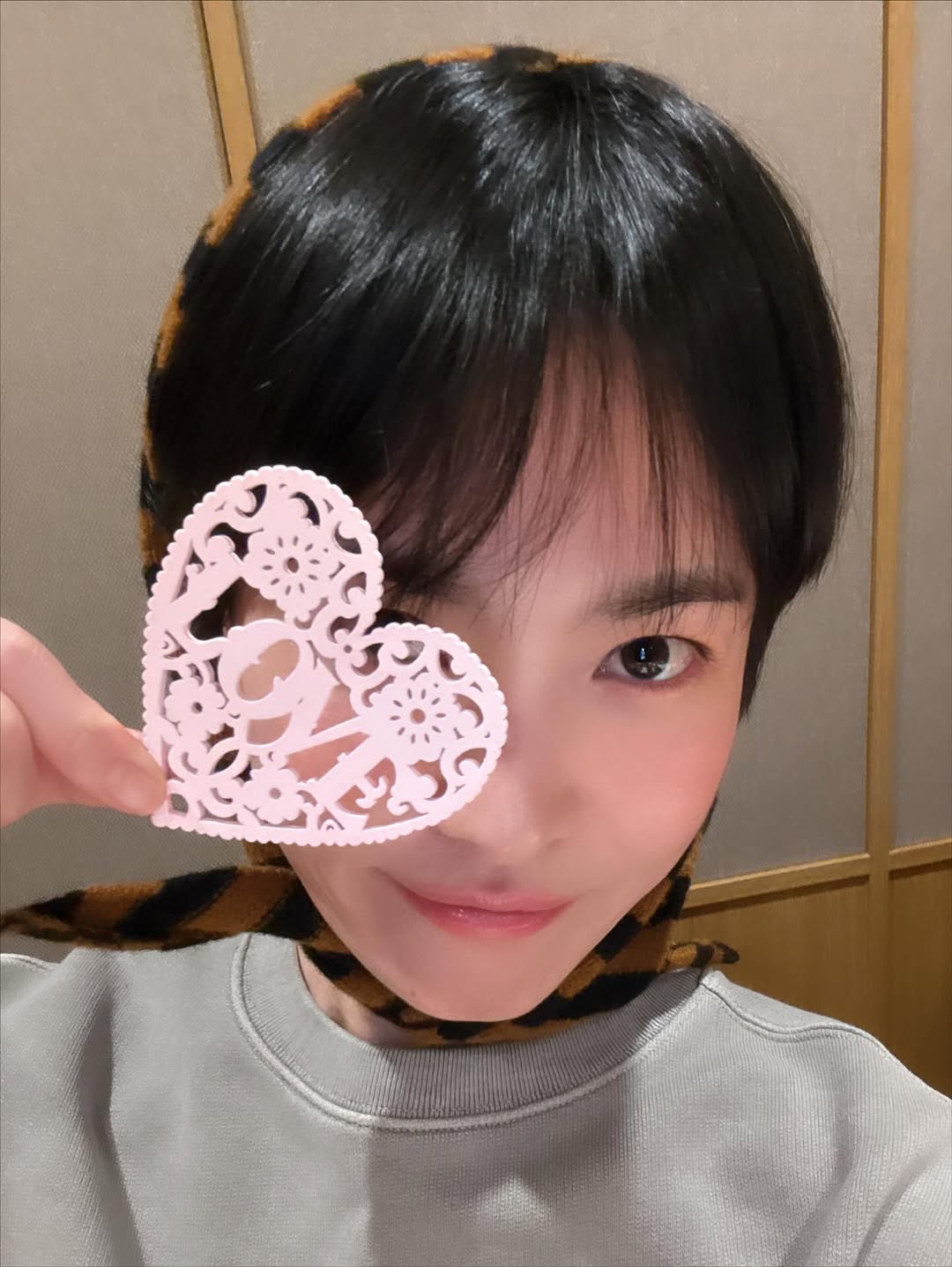 A moment captured by a fan of Song Hyekyo