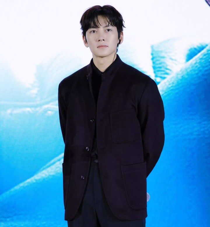 A moment captured by a fan of Ji Changwook