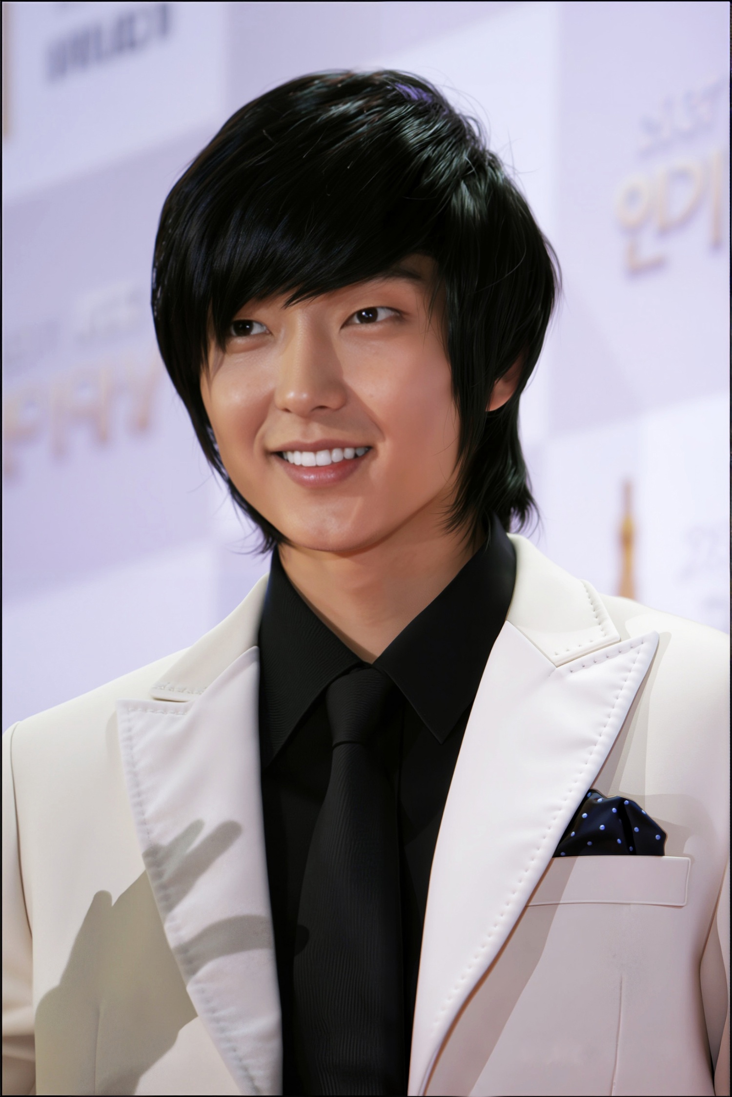 Behind-the-scenes cut of Lee Joongi