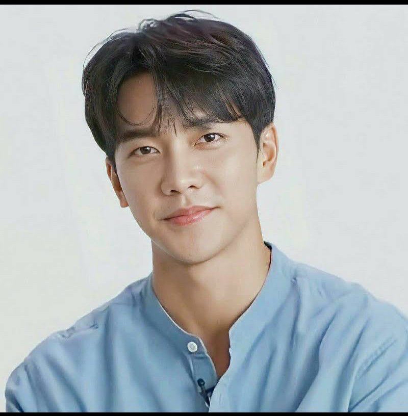 李昇基的最新照片