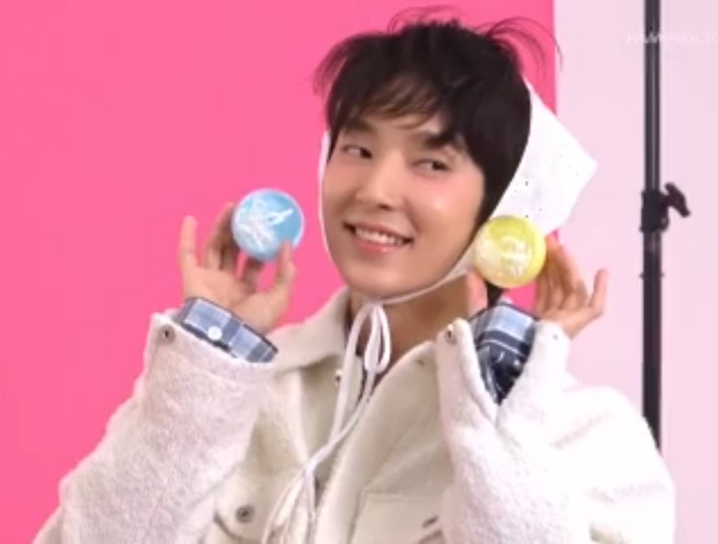 Behind-the-scenes cut of Lee Joongi