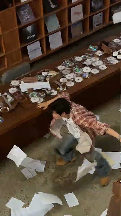 Recent activity shot of Cha Eunwoo