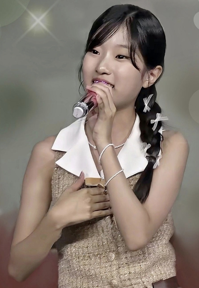 A moment captured by a fan of Bin Yeseo