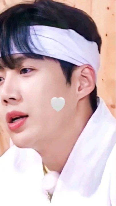 Representative background image loved by Kim Seonho fandom