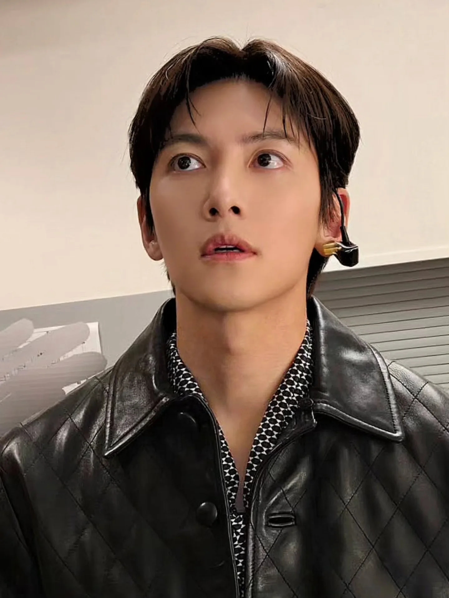 粉丝拍下的池昌旭瞬间