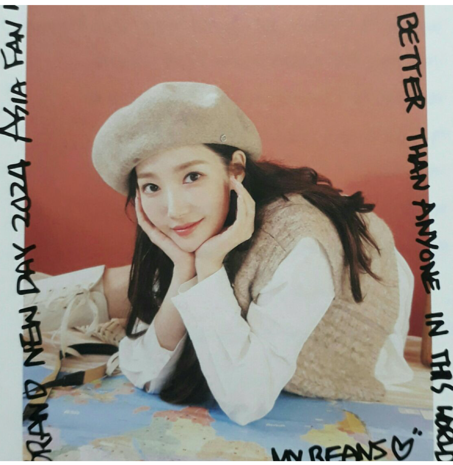 A moment captured by a fan of Park Minyoung