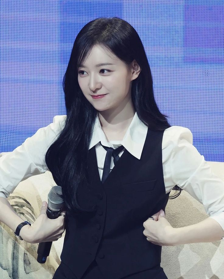 A moment captured by a fan of Kim Jiwon