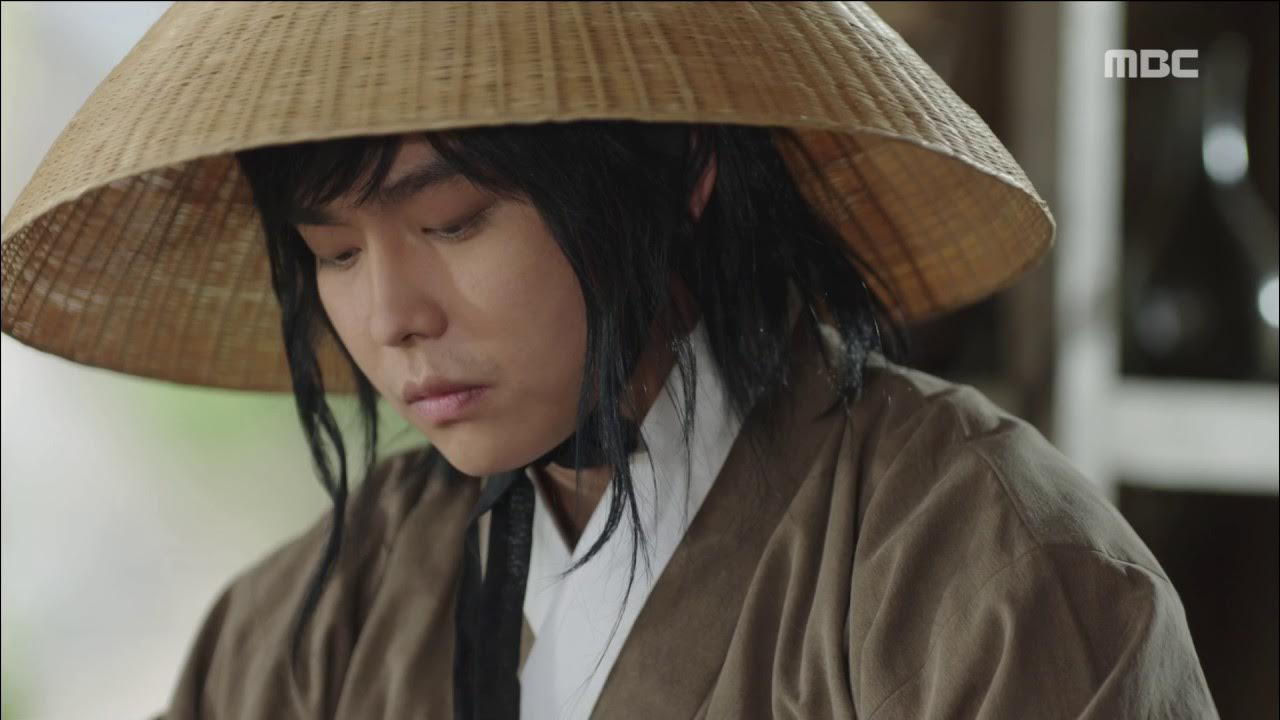 Recent activity shot of Yoon Kyunsang