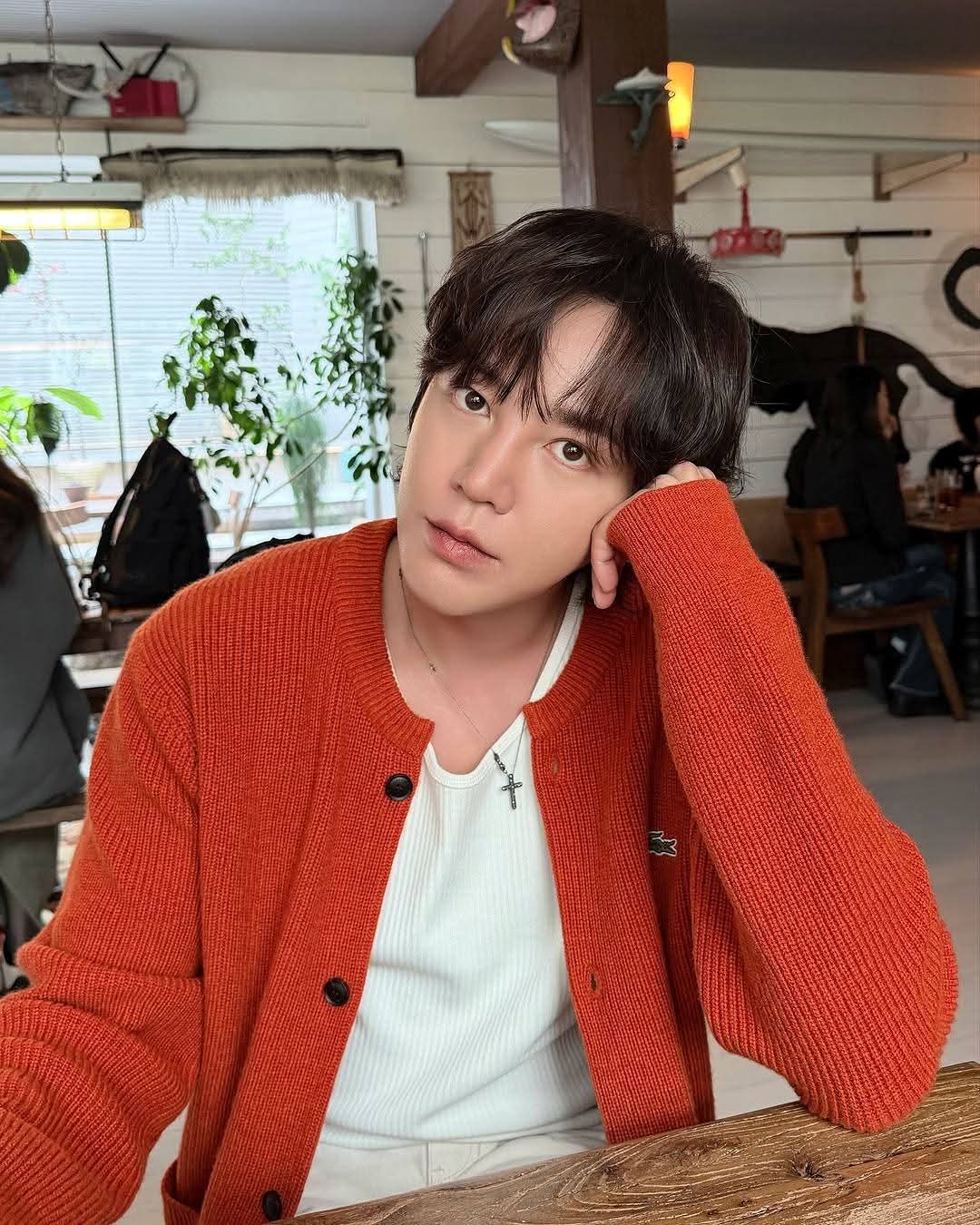 A moment captured by a fan of Jang Geunsuk