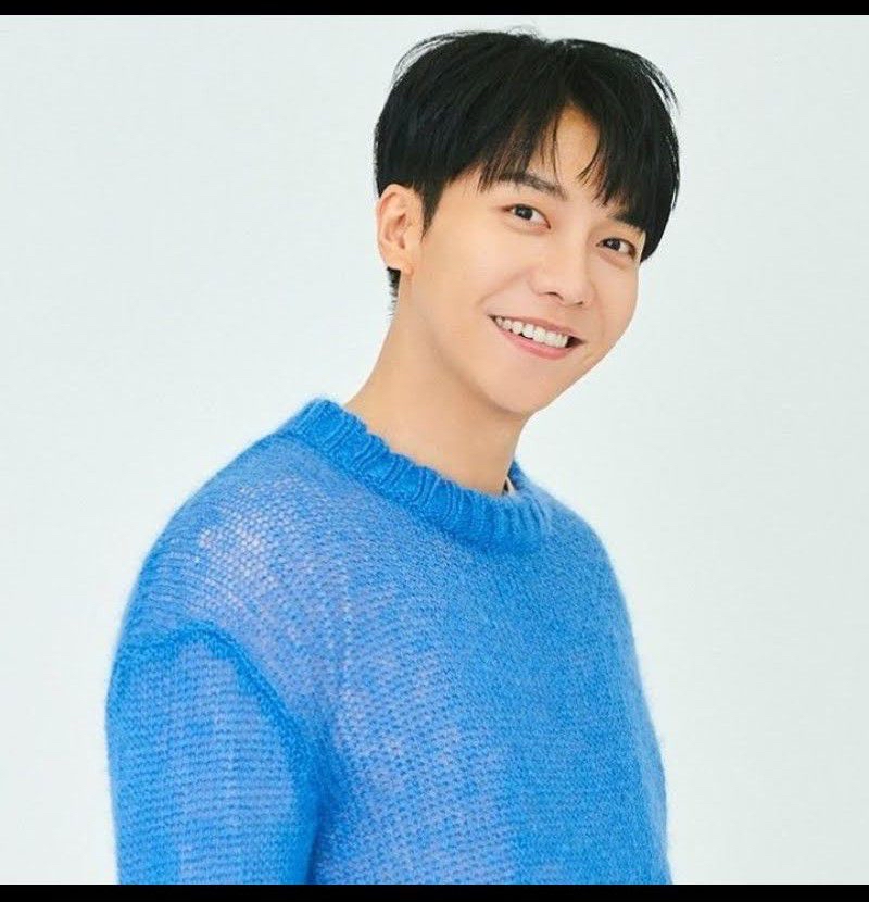 Recent activity shot of Lee Seunggi