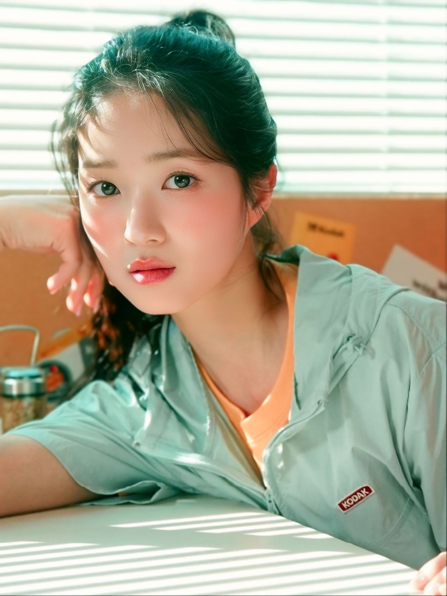 Recent activity shot of Kim Hyeyoon