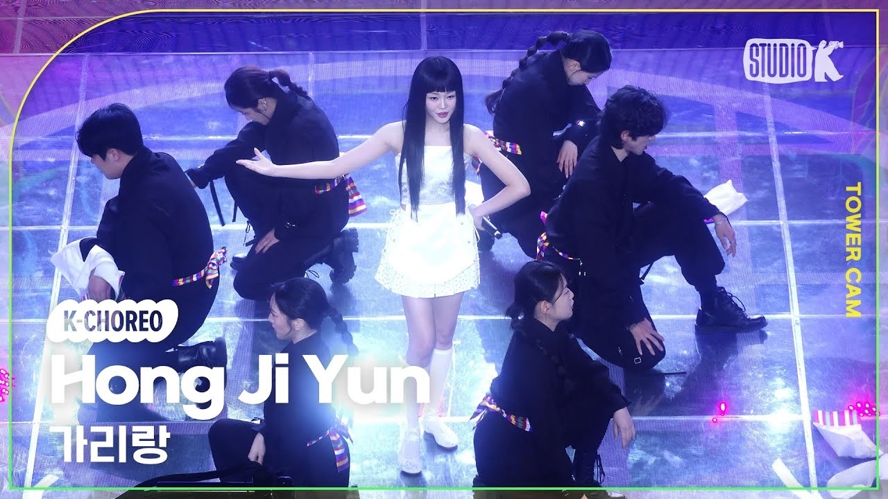 Behind-the-scenes cut of Hong Jiyoon