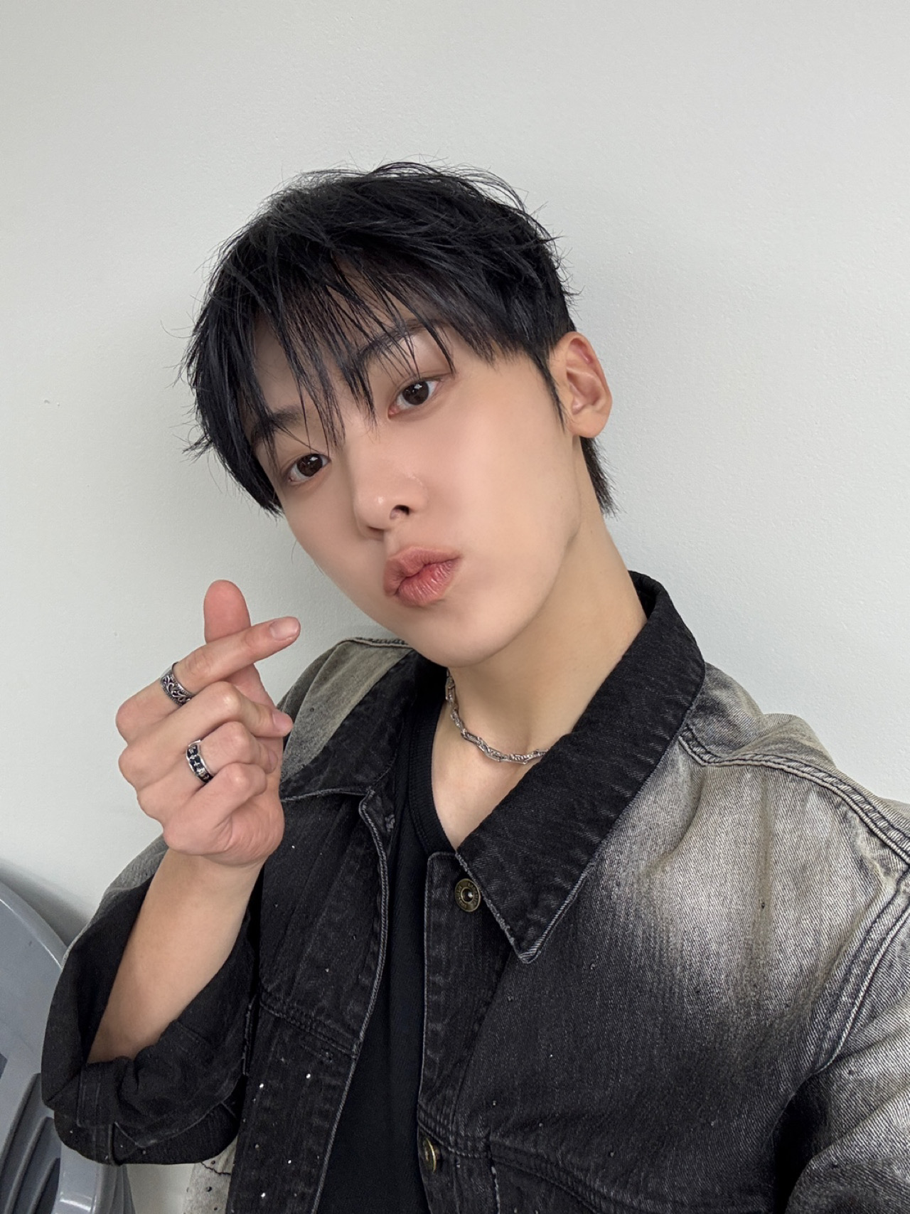 ユン・サナのビハインドカット