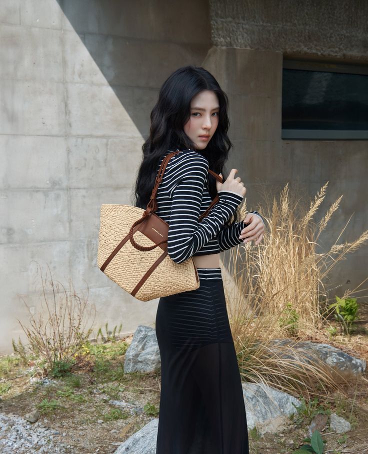 Behind-the-scenes cut of Han Sohee