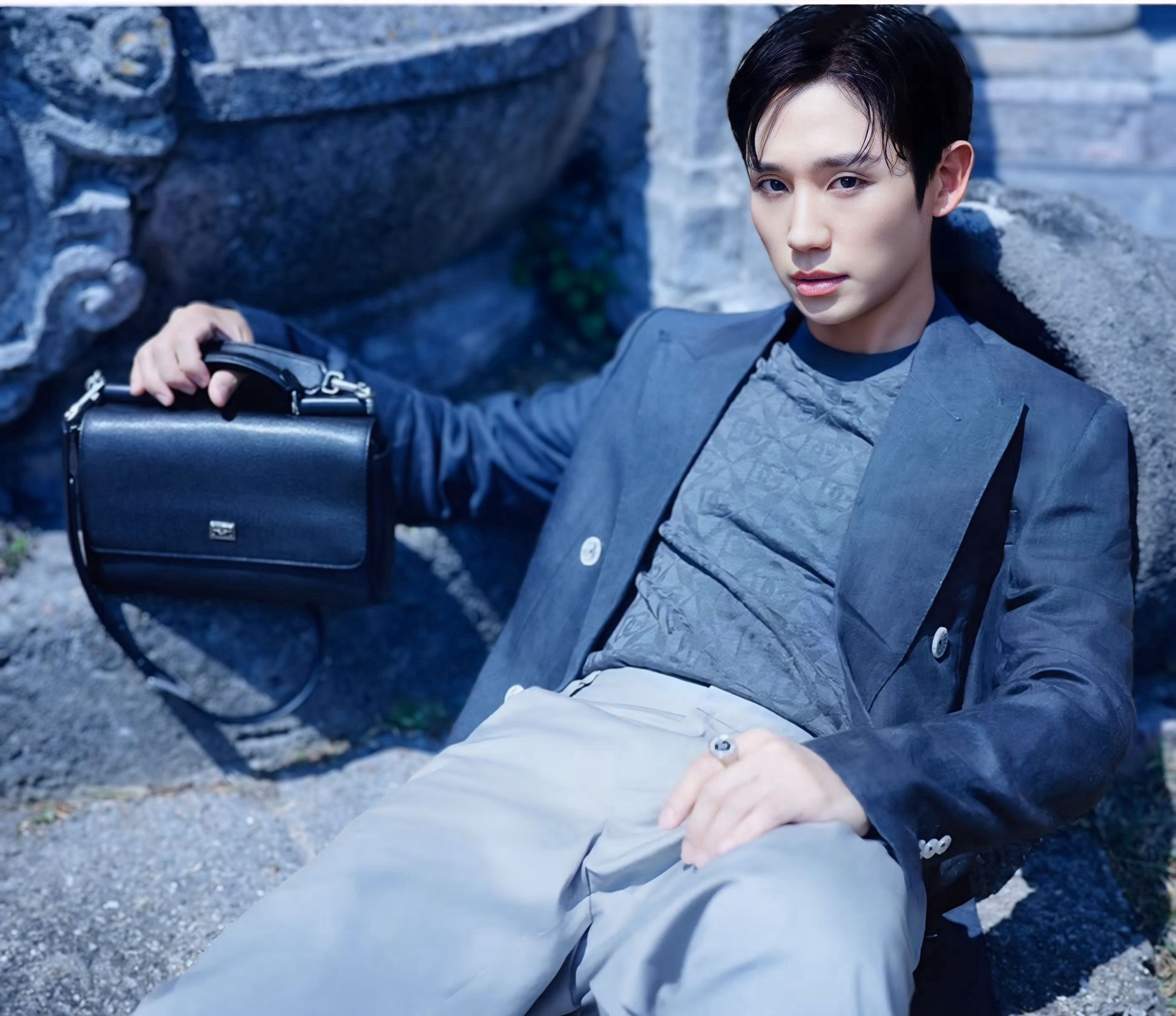 粉丝拍下的丁海寅瞬间