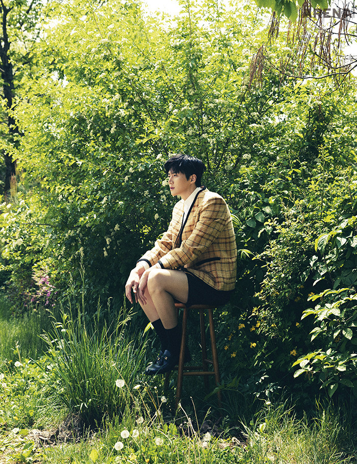 Behind-the-scenes cut of Kim Seonho