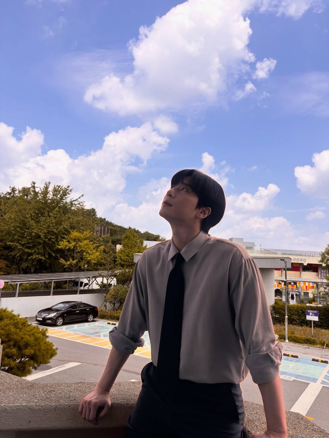 Behind-the-scenes cut of Park Seojoon