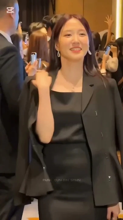 A moment captured by a fan of Park Eunbin