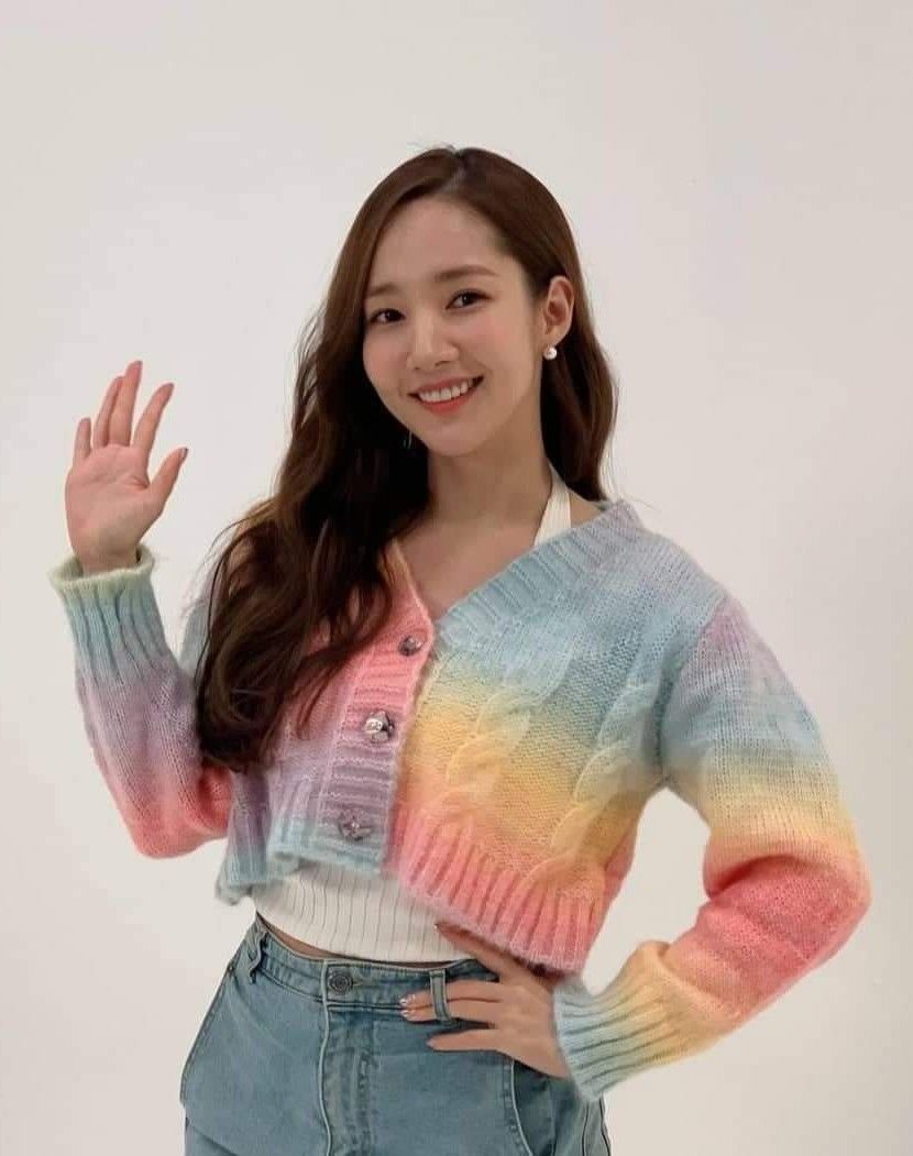 Behind-the-scenes cut of Park Minyoung