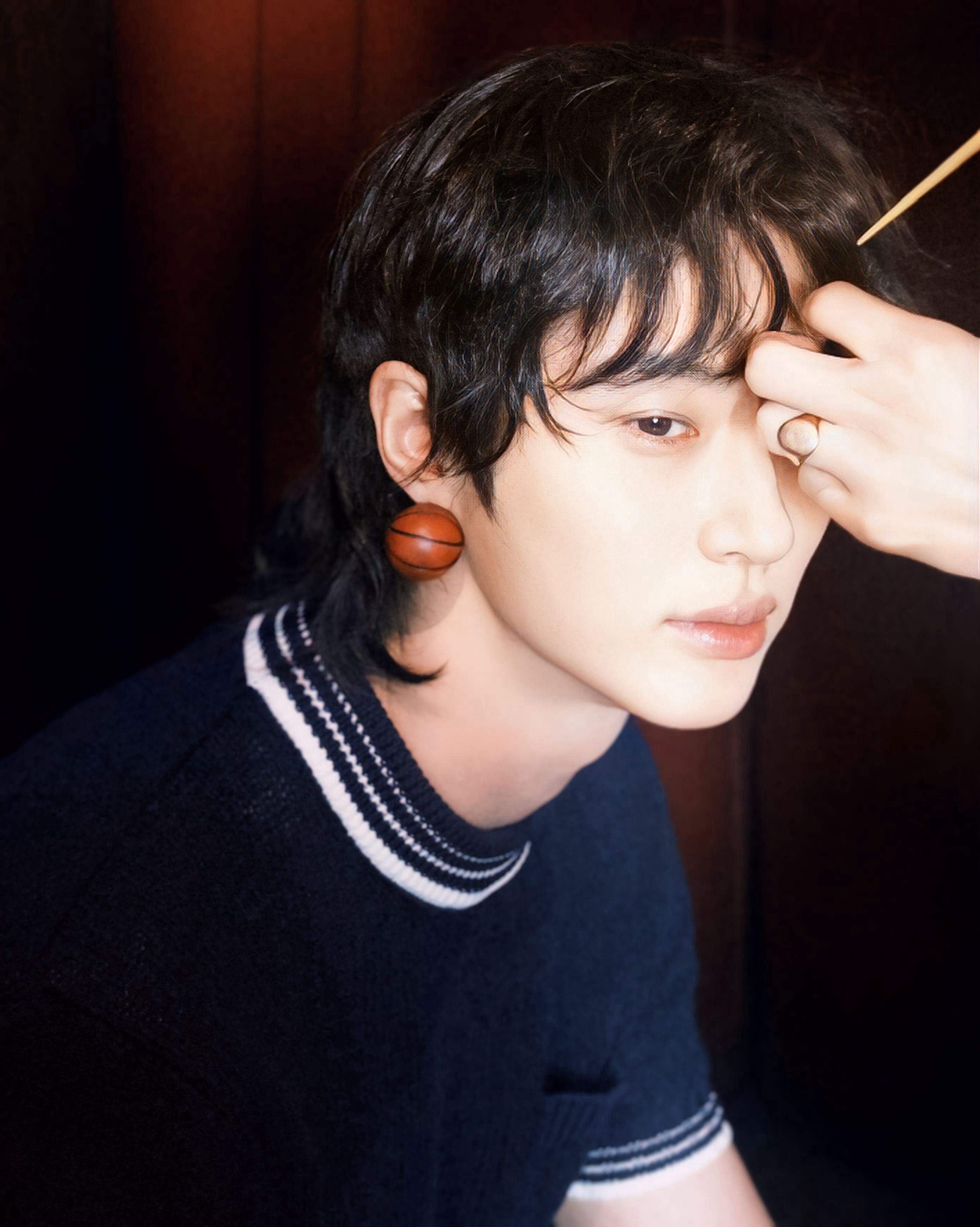 Behind-the-scenes cut of Byeon Wooseok