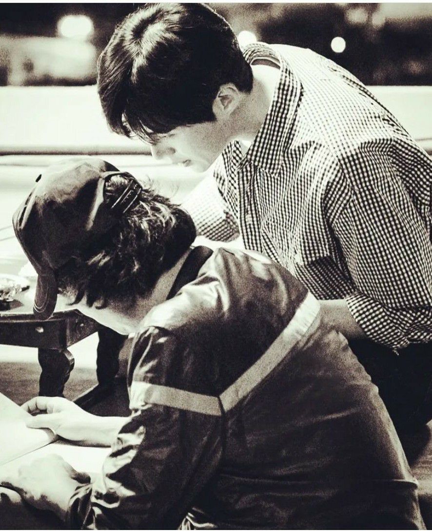 粉絲拍下的金宣虎瞬間