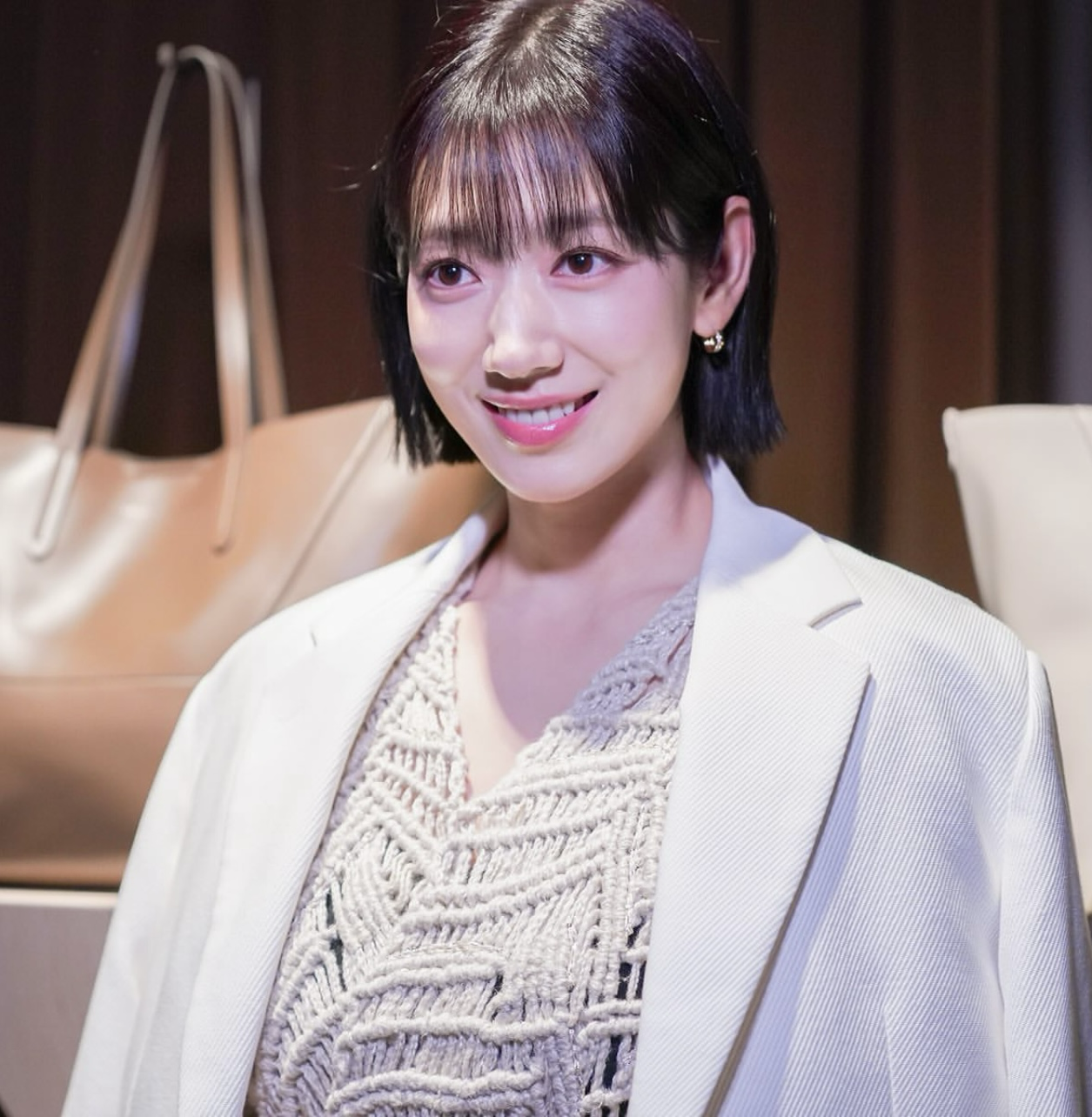 Behind-the-scenes cut of Park Shinhye