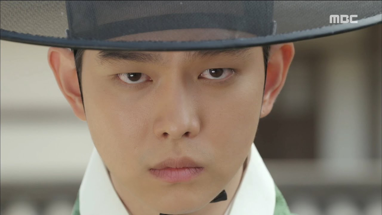 Behind-the-scenes cut of Yoon Kyunsang